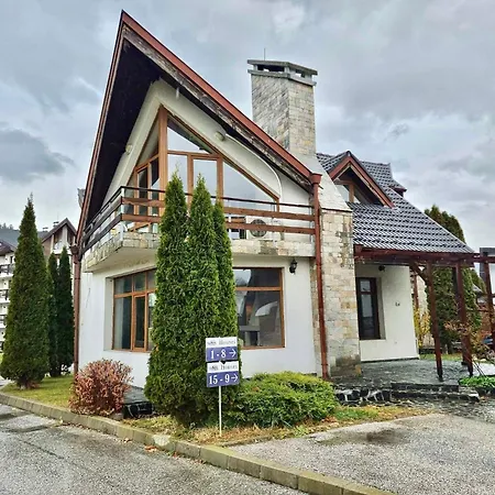 Hamars - Highland Haven Chalet