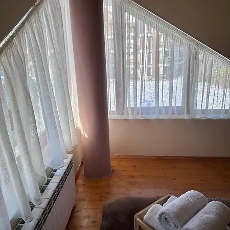 Hamars - Highland Haven Razłog